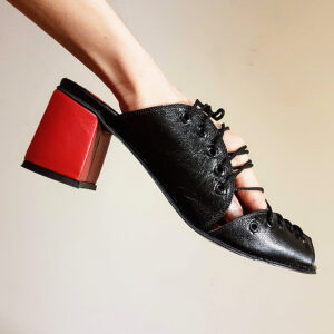 Bar Madsen, la artista visual que confecciona zapatos