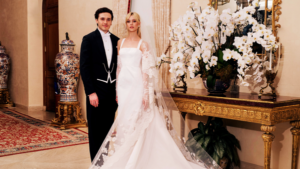 La boda de Brooklyn Beckham y Nicola Peltz en la finca familiar .