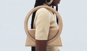Símbolo de poder, el significado de vestir de ‘beige’ en 2023