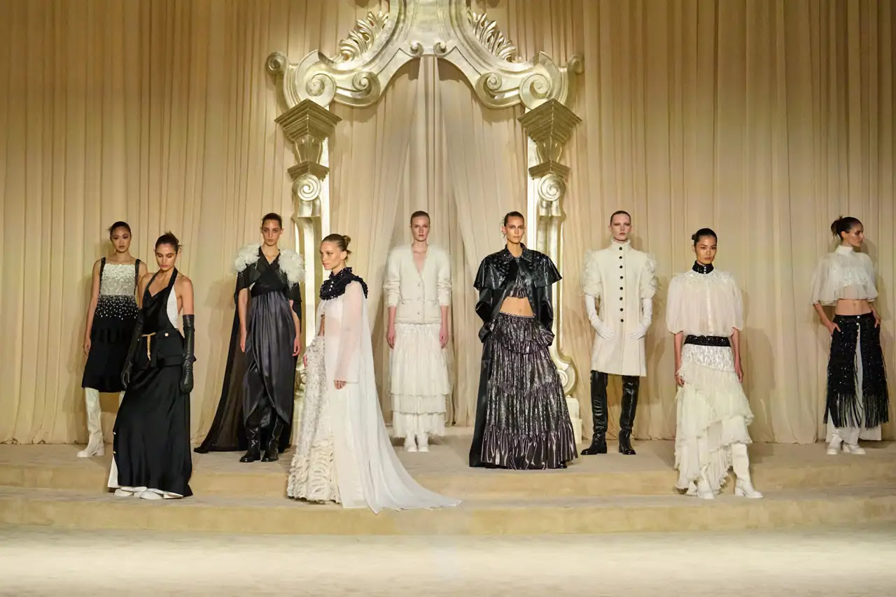 Chanel presenta su última colección de Alta Costura antes de Blazy: un homenaje a la herencia de la maison